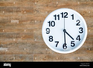 clock-show-4-am-or-pm-and-30-minute-on-wood-background-with-copy-space-H5K1XY